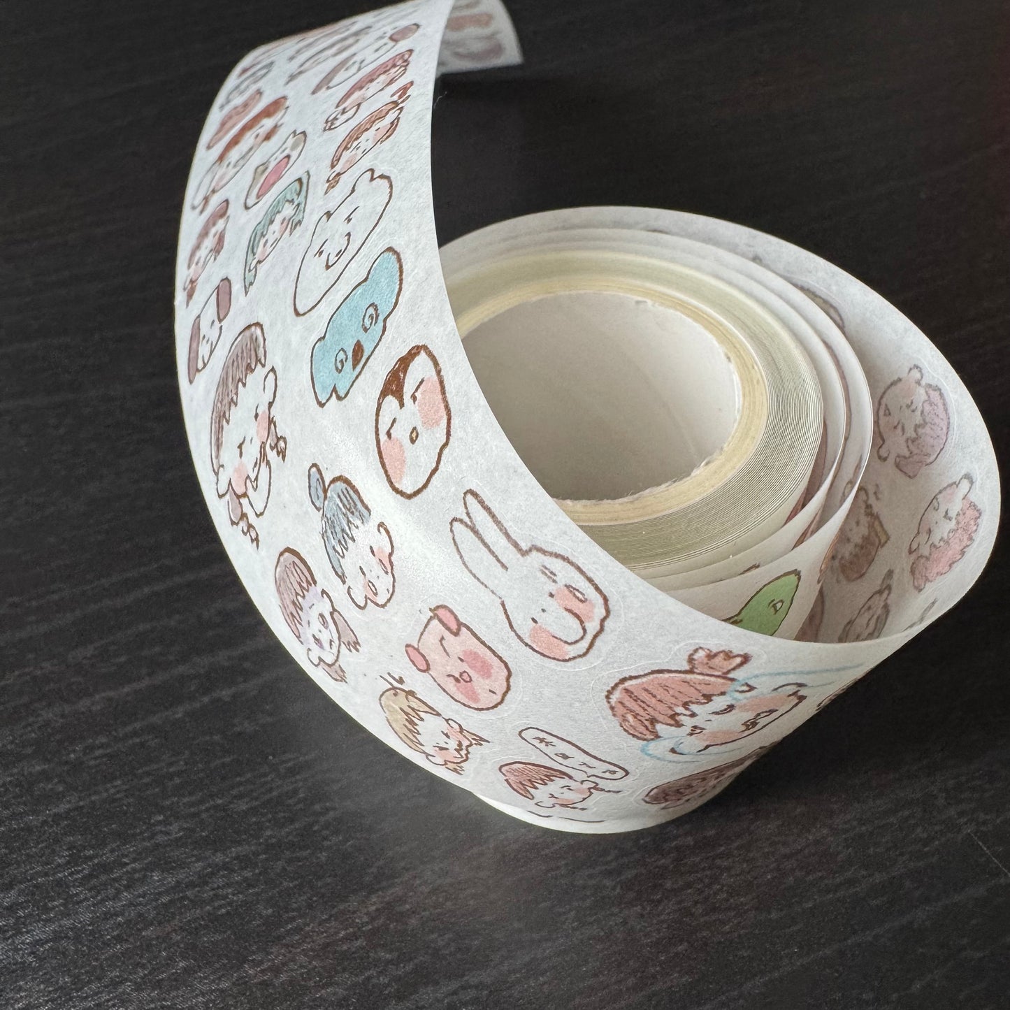 Molinta emojis roll